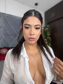 Snapshot of OneInAMillionXXX chatting on December 2025 03:06:01 PM OneInAMillionXXX online show from December 2025 03:06:01 PM