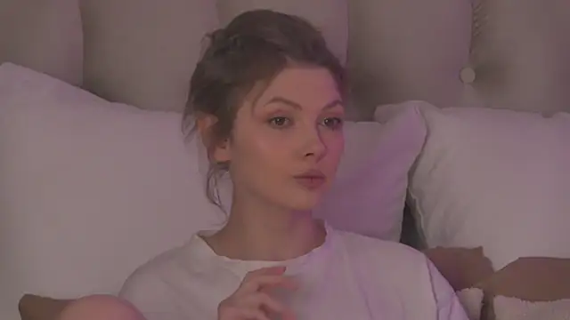 miamunn online show from April 2026 09:04:01 PM