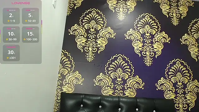 Snapshot of BigBoobs_Goddess chatting on November 2025 11:31:01 AM BigBoobs Goddess online show from November 2025 11:31:01 AM