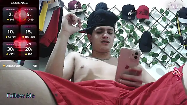 Snapshot of Themasterhades_777 chatting on March 2026 09:53:01 PM Themasterhades 777 online show from March 2026 09:53:01 PM