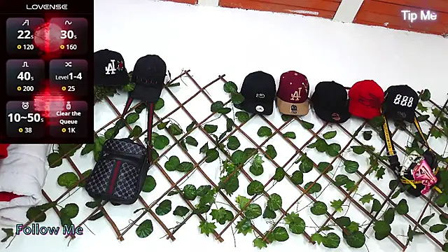 Snapshot of Themasterhades_777 chatting on April 2026 10:18:01 PM Themasterhades 777 online show from April 2026 10:18:01 PM