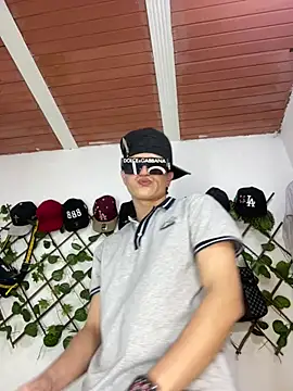 Snapshot of Themasterhades_777 chatting on April 2026 08:28:02 PM Themasterhades 777 online show from April 2026 08:28:02 PM