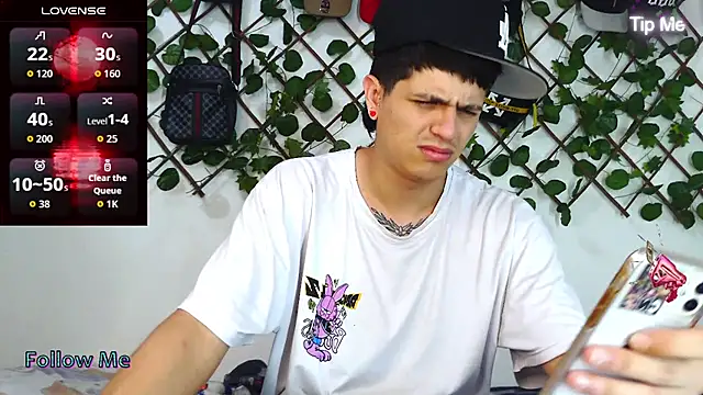 Snapshot of Themasterhades_777 chatting on April 2026 09:53:01 PM Themasterhades 777 online show from April 2026 09:53:01 PM