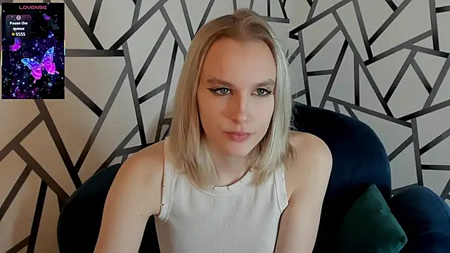 Carolin Miller online show from December 2025 09:29:02 AM