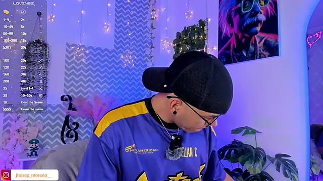 jhosepMoreno online show from April 2026 12:33:01 PM