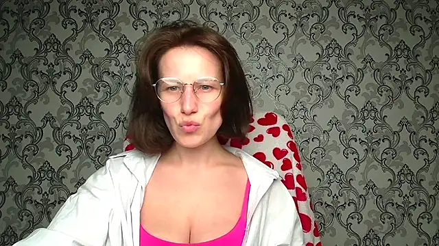 Kelly Kisss online show from April 2026 11:11:01 AM