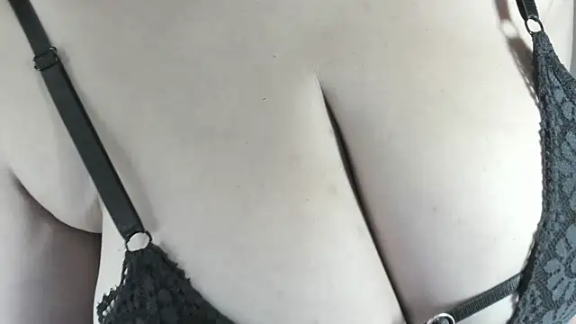 Snapshot of cami_hotboobs chatting on March 2026 01:25:01 PM cami hotboobs online show from March 2026 01:25:01 PM