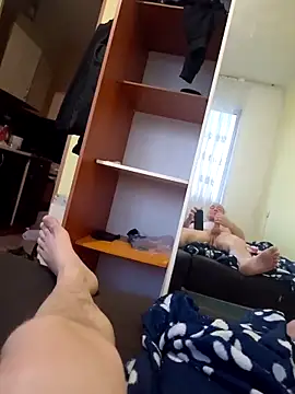 Snapshot of ToughDraft14 chatting on February 2026 10:19:01 PM ToughDraft14 online show from February 2026 10:19:01 PM