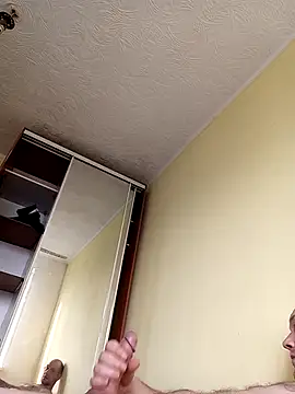 Snapshot of ToughDraft14 chatting on February 2026 11:54:01 PM ToughDraft14 online show from February 2026 11:54:01 PM