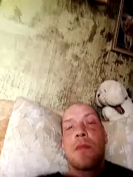 Snapshot of ToughDraft14 chatting on April 2026 10:10:01 PM ToughDraft14 online show from April 2026 10:10:01 PM