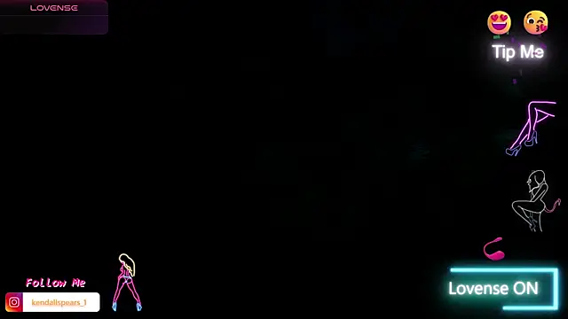 Snapshot of Kylie_Cross chatting on September 2025 04:36:01 AM Kylie Cross online show from September 2025 04:36:01 AM