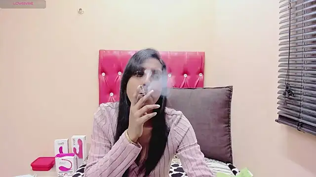 Snapshot of INDIANCREAM4U chatting on May 2026 05:25:02 AM INDIANCREAM4U online show from May 2026 05:25:02 AM