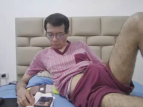 Snapshot of skinnylatino51 chatting on March 2026 12:39:01 AM skinnylatino51 online show from March 2026 12:39:01 AM