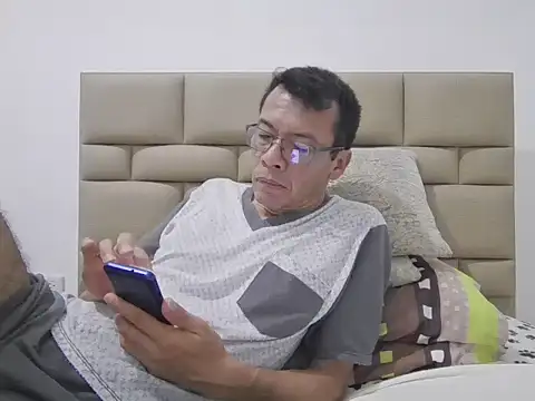 Snapshot of skinnylatino51 chatting on April 2026 12:55:02 AM skinnylatino51 online show from April 2026 12:55:02 AM