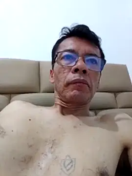 Snapshot of skinnylatino51 chatting on April 2026 12:24:02 AM skinnylatino51 online show from April 2026 12:24:02 AM