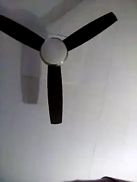 Snapshot of Skater1287 chatting on September 2025 03:21:01 AM Skater1287 online show from September 2025 03:21:01 AM