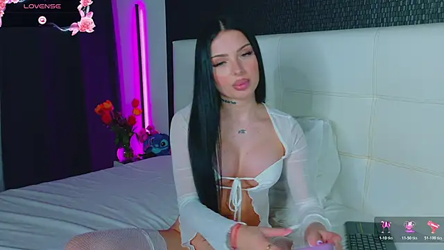 AshleyEttheenn online show from April 2026 05:28:01 PM