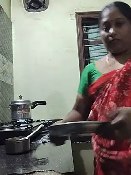 Snapshot of papukurty chatting on June 2026 03:04:02 PM papukurty online show from June 2026 03:04:02 PM