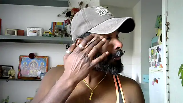 Snapshot of frenchblackc31 chatting on May 2026 01:38:01 PM frenchblackc31 online show from May 2026 01:38:01 PM