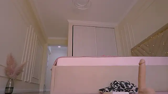 Snapshot of lori_leen_ chatting on April 2026 08:02:02 AM lori leen online show from April 2026 08:02:02 AM