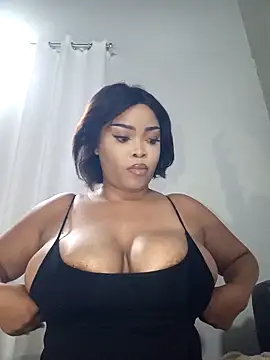 Snapshot of MadamPinky chatting on February 2026 08:03:02 PM MadamPinky online show from February 2026 08:03:02 PM