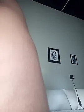 Snapshot of MadamPinky chatting on April 2026 02:12:01 PM MadamPinky online show from April 2026 02:12:01 PM