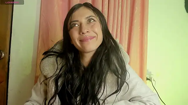 Alanaloiiss  online show from April 2026 02:23:01 AM