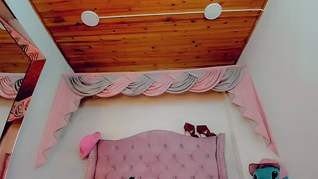  Abby white  online show from December 2025 09:44:02 PM