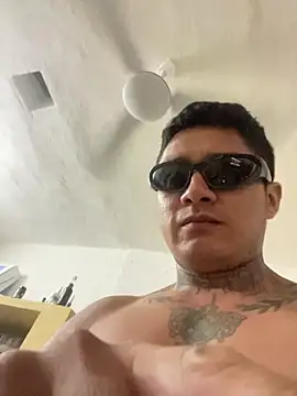 Snapshot of siilvestremx chatting on October 2025 04:38:01 AM siilvestremx online show from October 2025 04:38:01 AM