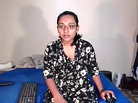 indiansweetflava online show from October 2025 04:22:01 AM