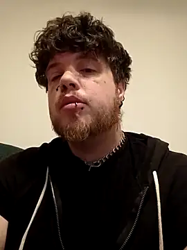 Snapshot of Kiami_Noara chatting on March 2026 01:48:02 PM Kiami Noara online show from March 2026 01:48:02 PM