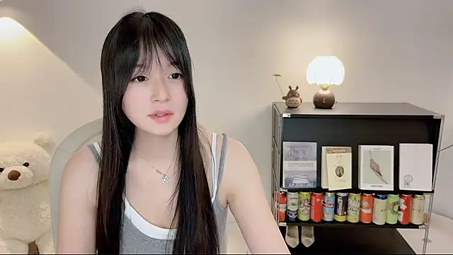Snapshot of Onechestnut chatting on June 2026 12:40:01 PM Onechestnut online show from June 2026 12:40:01 PM