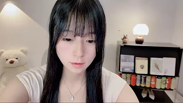 Snapshot of Onechestnut chatting on June 2026 12:44:02 PM Onechestnut online show from June 2026 12:44:02 PM