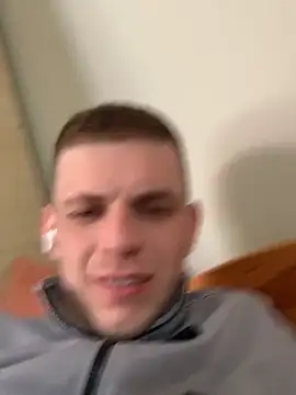 Snapshot of macho1347 chatting on April 2026 02:33:01 PM macho1347 online show from April 2026 02:33:01 PM