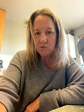 X-Victoria-X online show from October 2025 03:54:01 PM