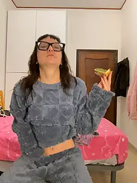 Snapshot of severingratty chatting on February 2026 12:18:02 AM severingratty online show from February 2026 12:18:02 AM