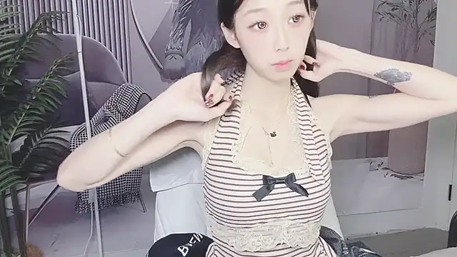 Snapshot of jiangjiang_caicai chatting on November 2025 06:36:02 AM jiangjiang caicai online show from November 2025 06:36:02 AM