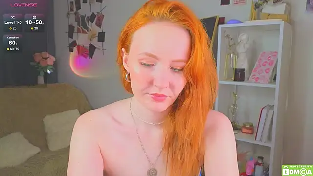 JoyceJones online show from October 2025 07:11:02 PM