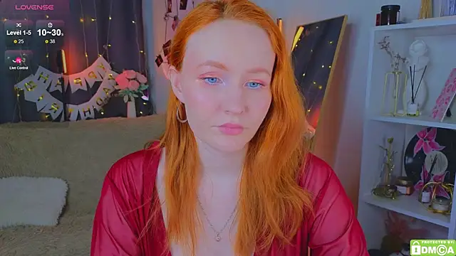 Snapshot of JoyceJones chatting on January 2026 08:03:01 PM JoyceJones online show from January 2026 08:03:01 PM