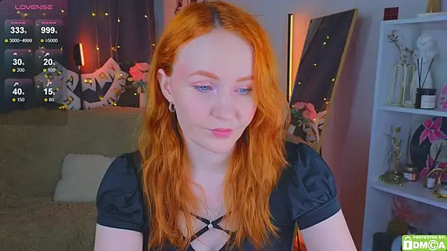 Snapshot of JoyceJones chatting on January 2026 08:14:01 PM JoyceJones online show from January 2026 08:14:01 PM