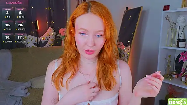 Snapshot of JoyceJones chatting on January 2026 08:35:01 PM JoyceJones online show from January 2026 08:35:01 PM