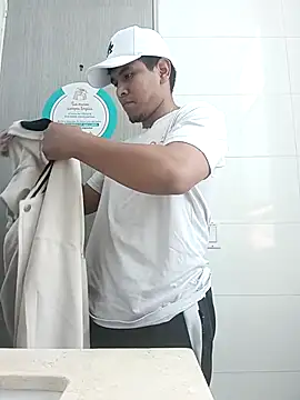 Oscariin96 online show from February 2026 02:57:02 PM