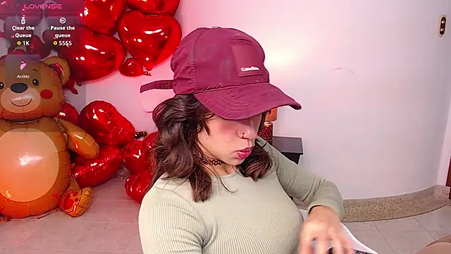 Snapshot of miascarlet_16 chatting on October 2025 01:52:01 PM miascarlet 16 online show from October 2025 01:52:01 PM