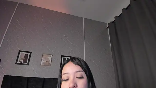 Lunaa bellaa online show from February 2026 11:28:02 AM