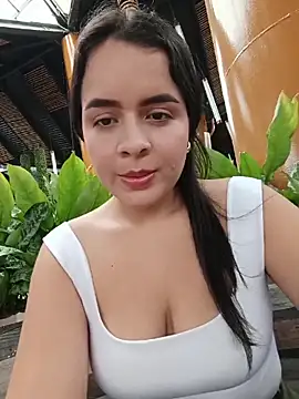 Snapshot of Lambedora_69 chatting on June 2026 08:14:02 PM Lambedora 69 online show from June 2026 08:14:02 PM
