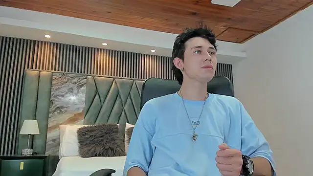 Snapshot of Michael_blue chatting on September 2025 04:01:02 PM Michael blue online show from September 2025 04:01:02 PM