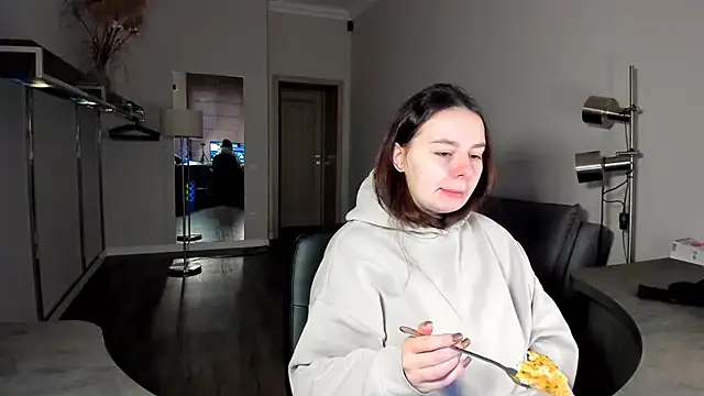 Snapshot of Di_na_Bell chatting on February 2026 06:29:02 AM Di na Bell online show from February 2026 06:29:02 AM