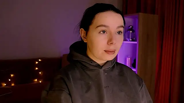 Snapshot of Di_na_Bell chatting on February 2026 06:43:02 AM Di na Bell online show from February 2026 06:43:02 AM