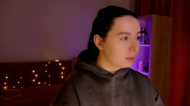 Snapshot of Di_na_Bell chatting on February 2026 07:51:01 AM Di na Bell online show from February 2026 07:51:01 AM