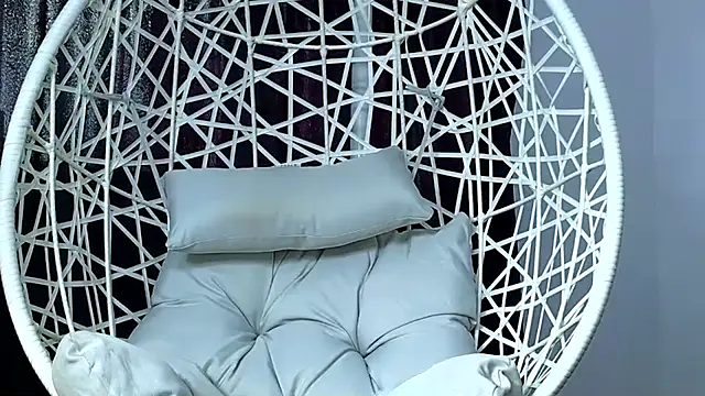 Snapshot of cuteeimy chatting on November 2025 07:14:02 PM cuteeimy online show from November 2025 07:14:02 PM